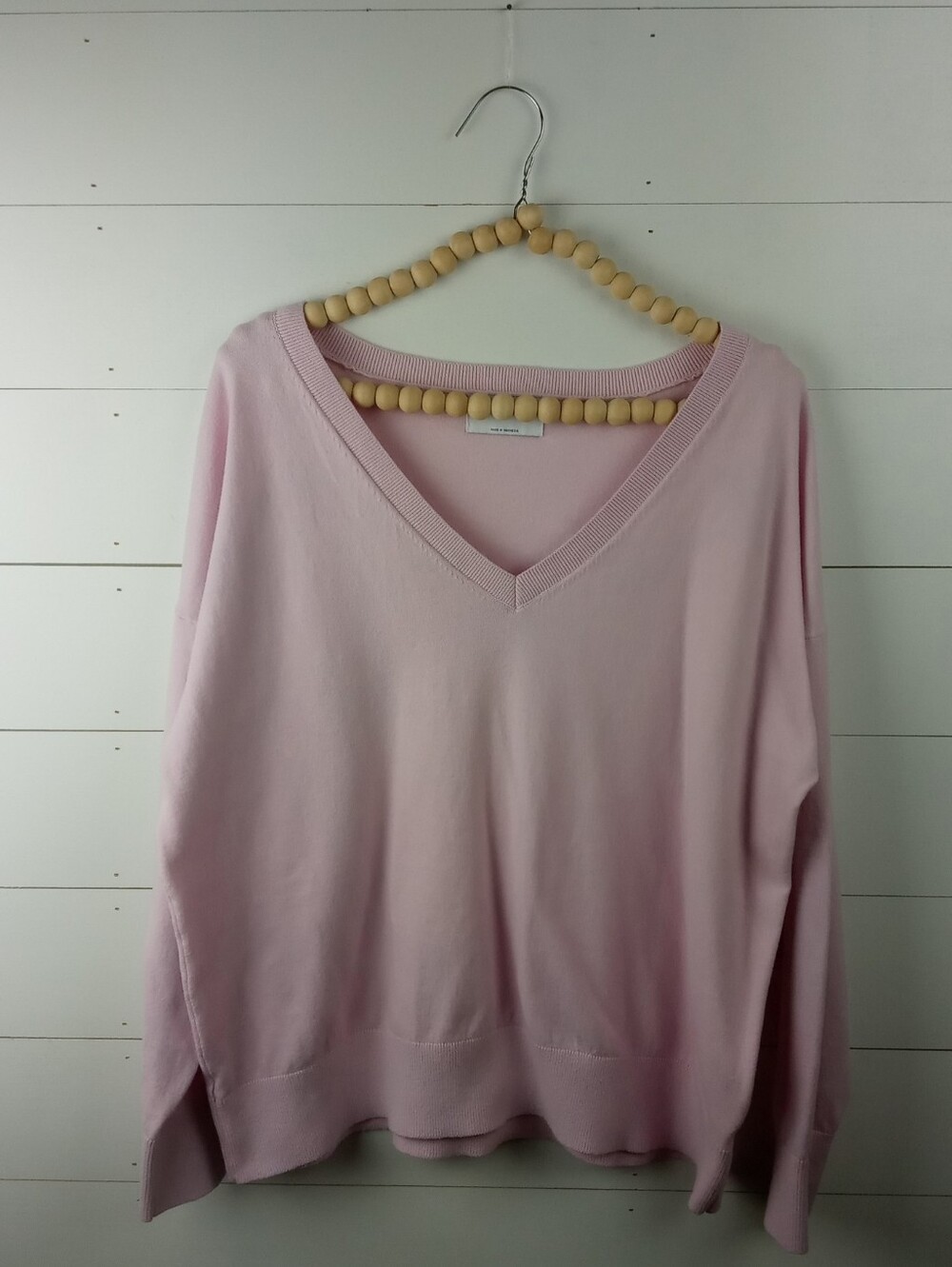 Old Navy Women's size L lightweight thin v neck long sleeve sweater